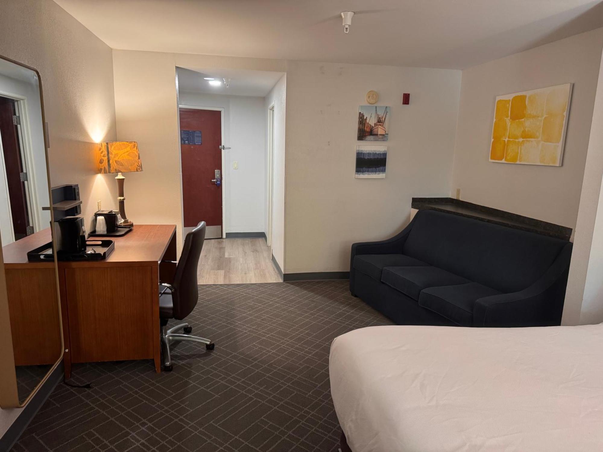 Queen Suite with Two Queen Beds - Non-Smoking